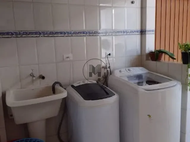 Casa com 300m² 4 quartos e 4 banheiros, à venda, no bairro Portal das Colinas em Guaratinguetá