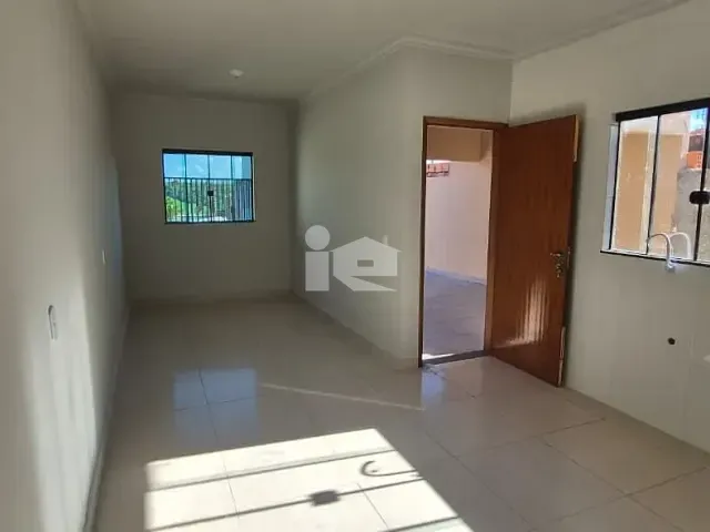 Casa com 126m² 2 quartos e 1 banheiro, à venda, no bairro Agostinho Pizzaia em Rolândia