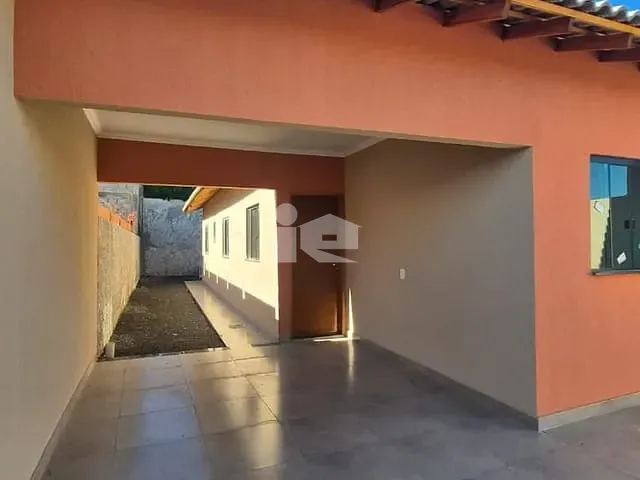 Casa com 126m² 2 quartos e 1 banheiro, à venda, no bairro Agostinho Pizzaia em Rolândia