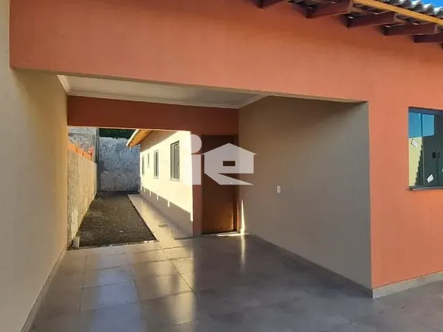 Casa com 126m² 2 quartos e 1 banheiro, à venda, no bairro Agostinho Pizzaia em Rolândia