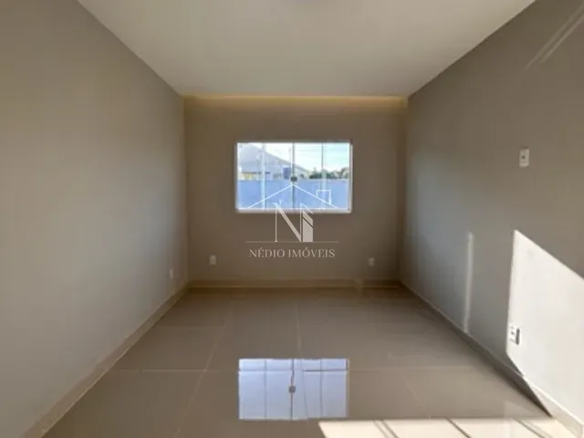 Casa com 370m² 4 quartos e 1 banheiro, à venda, no bairro Cajueiros (Itaipuaçu) em Maricá