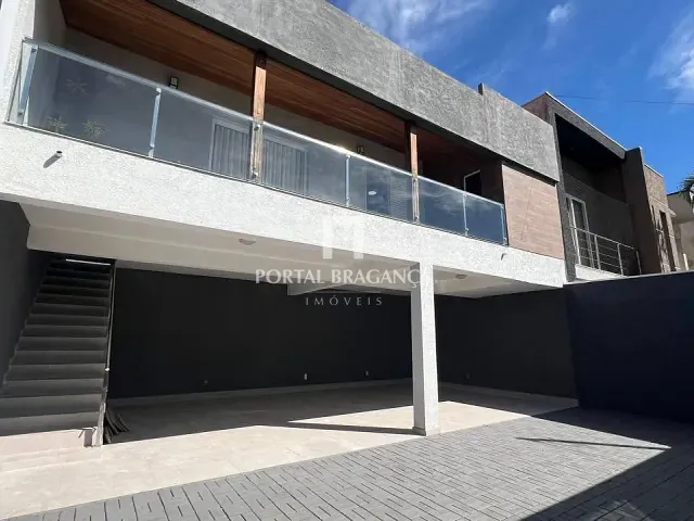 Casa com 250m² 3 quartos e 2 banheiros, à venda, no bairro Condomínio Portal da Serra em Bragança Paulista