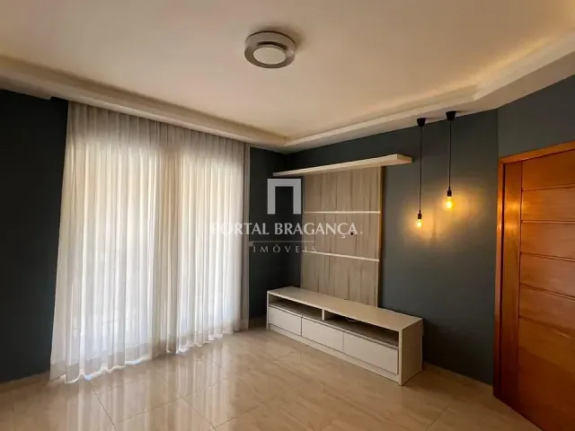 Casa com 250m² 3 quartos e 2 banheiros, à venda, no bairro Condomínio Portal da Serra em Bragança Paulista