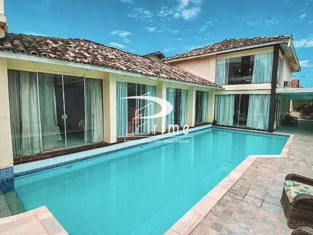 Casa com 450m² 5 quartos e 5 banheiros, à venda, no bairro Camboinhas em Niterói