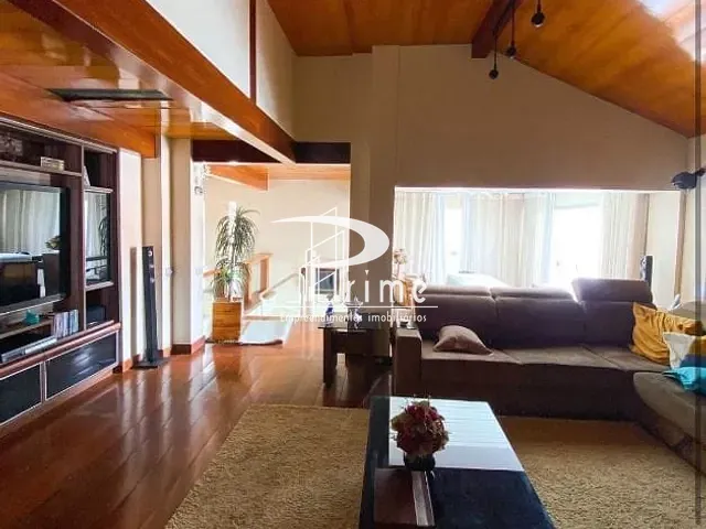 Casa com 450m² 5 quartos e 5 banheiros, à venda, no bairro Camboinhas em Niterói