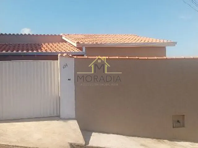Casa com 200m² 3 quartos e 2 banheiros, à venda, no bairro Bela Vista em Guaxupé