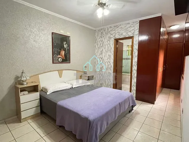 Casa com 250m² 3 quartos e 3 banheiros, à venda, no bairro Jardim Independência em Taubaté