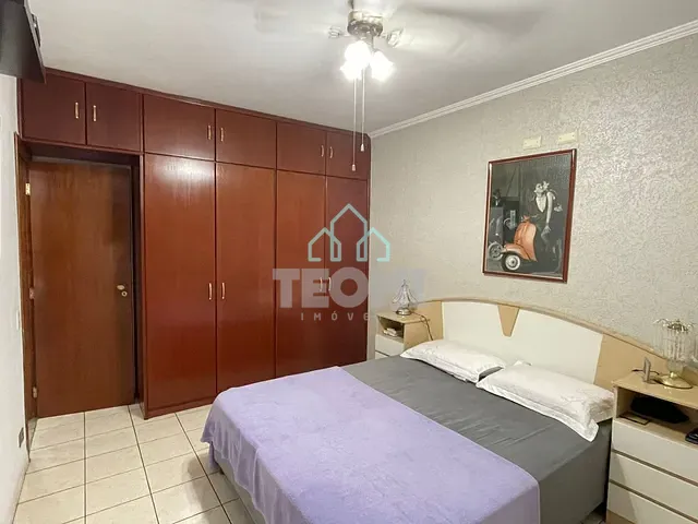 Casa com 250m² 3 quartos e 3 banheiros, à venda, no bairro Jardim Independência em Taubaté