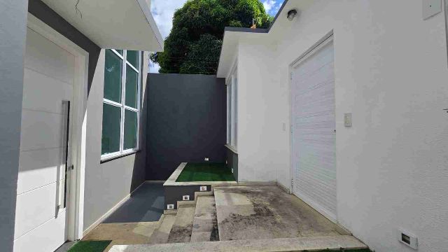 Casa 4 quartos e 3 banheiros, à venda, no bairro Bom Pastor em Juiz de Fora