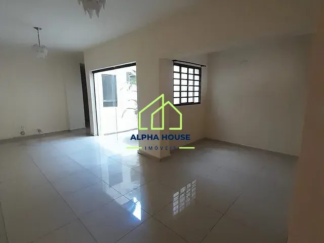 Casa 4 quartos e 4 banheiros, à venda, no bairro Centro em Pindamonhangaba