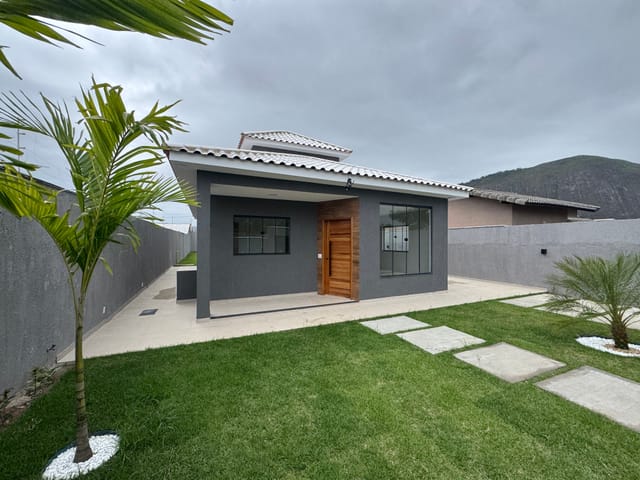 Casa com 480m² 3 quartos e 2 banheiros, à venda, no bairro Jardim Atlântico Central (Itaipuaçu) em Maricá