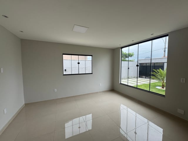 Casa com 480m² 3 quartos e 2 banheiros, à venda, no bairro Jardim Atlântico Central (Itaipuaçu) em Maricá