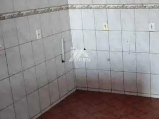 Casa com 170m² 2 quartos e 1 banheiro, à venda, no bairro Boa Vista em Ponta Grossa