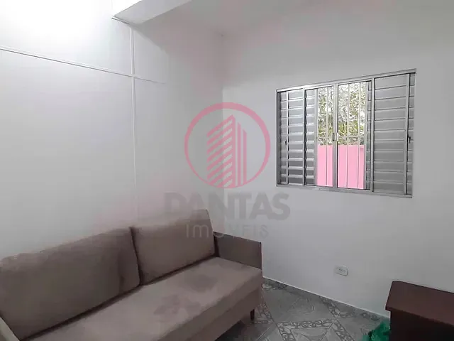 Casa 2 quartos e 1 banheiro, para alugar, no bairro Quitaúna em Osasco