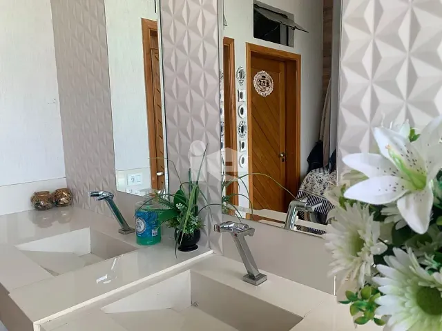 Casa com 750m², à venda, no bairro Centro em Rolândia
