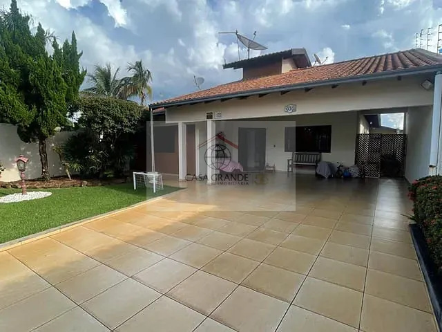 Casa com 476m² 3 quartos e 3 banheiros, à venda, no bairro Jardim Asteca em Rolândia