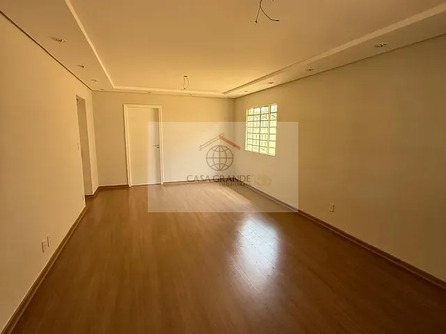 Casa com 476m² 3 quartos e 3 banheiros, à venda, no bairro Jardim Asteca em Rolândia