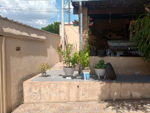 Casa com 130m² 4 quartos e 2 banheiros, à venda, no bairro Parque Valença I em Campinas
