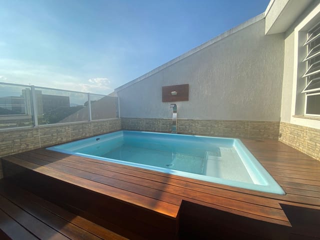 Casa com 104m² 3 quartos e 4 banheiros, à venda, no bairro Vila Valqueire em Rio de Janeiro
