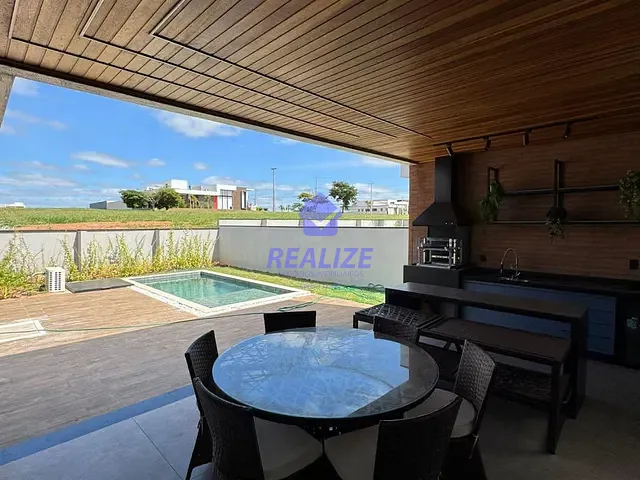 Casa com 450m² 2 quartos e 3 banheiros, à venda, no bairro Terras de Santa Cristina XIII Setor Iate em Paranapanema
