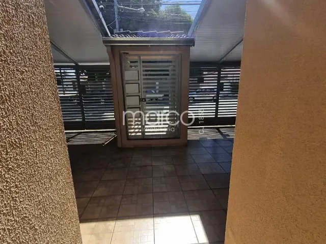 Casa 2 quartos e 1 banheiro, para alugar, no bairro Setor dos Funcionários em Goiânia