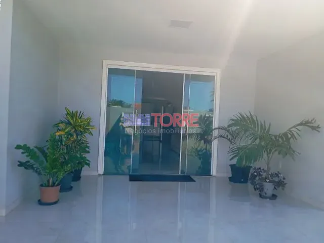 Casa com 450m² 3 quartos e 2 banheiros, à venda, no bairro Olivença em Ilhéus