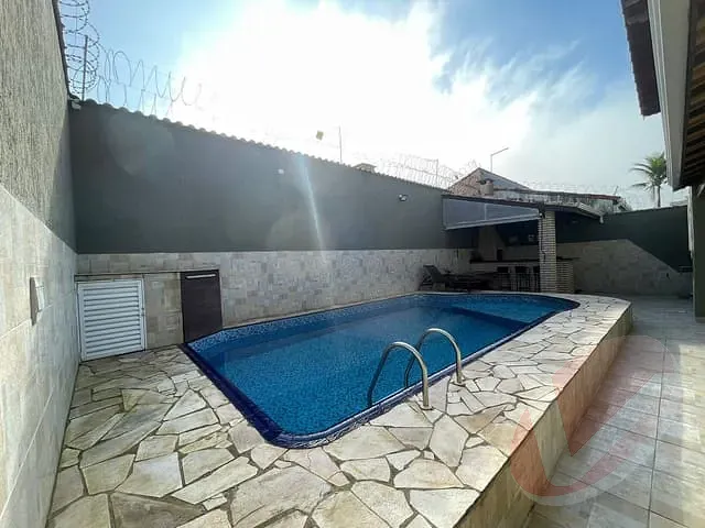 Casa com 364m² 3 quartos e 2 banheiros, à venda, no bairro Flórida em Praia Grande