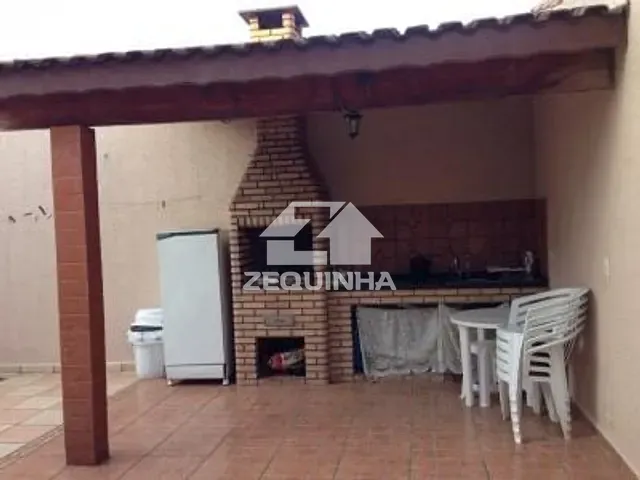 Casa com 240m² 3 quartos e 2 banheiros, à venda, no bairro Jardim Oriental em Osasco