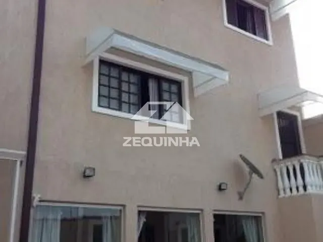Casa com 240m² 3 quartos e 2 banheiros, à venda, no bairro Jardim Oriental em Osasco