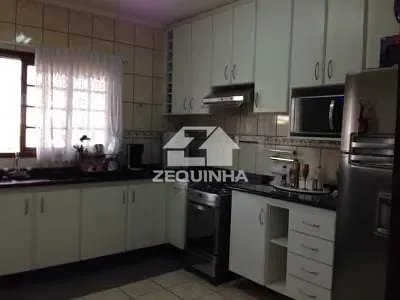 Casa, 3 quartos, 226 m² - Foto 12