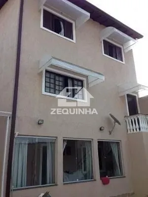 Casa, 3 quartos, 226 m² - Foto 1