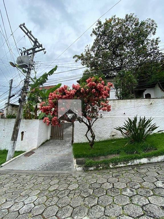 Casa à venda com 4 quartos, 200m² - Foto 39