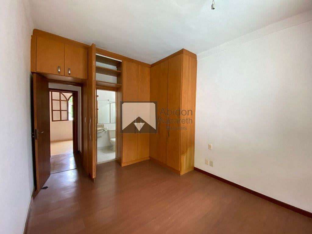 Casa à venda com 4 quartos, 200m² - Foto 33
