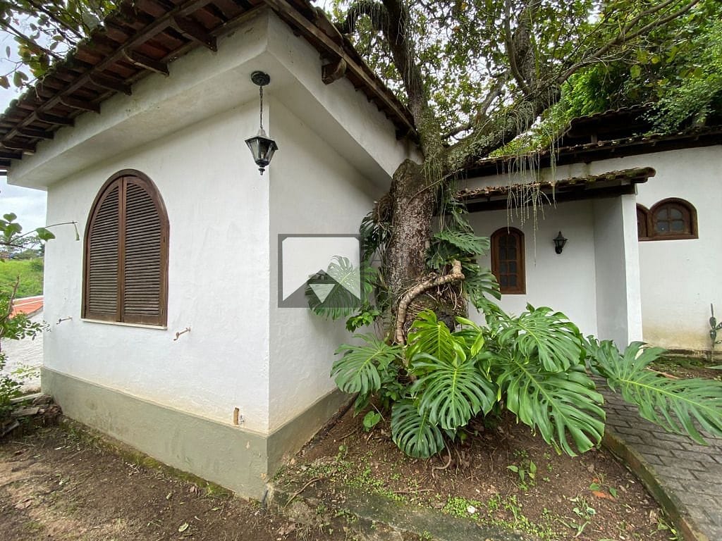 Casa à venda com 4 quartos, 200m² - Foto 42
