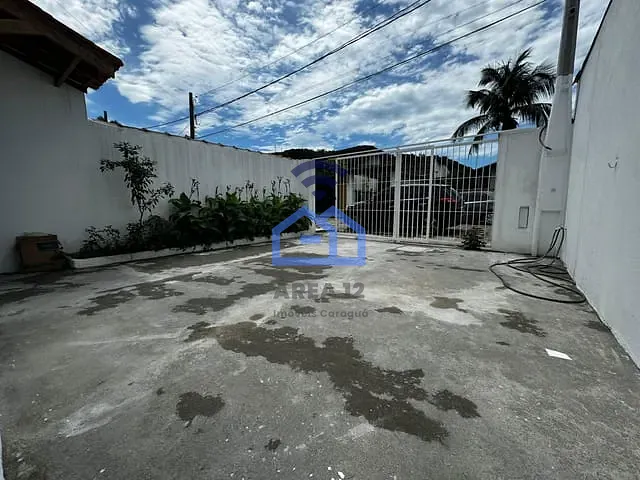 Casa com 146m² 2 quartos e 2 banheiros, à venda, no bairro Sumaré em Caraguatatuba
