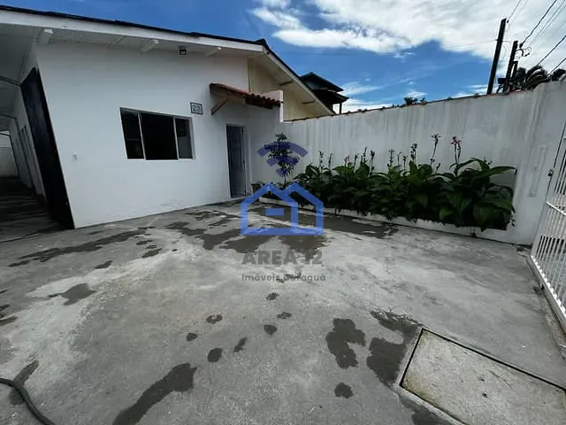 Casa com 146m² 2 quartos e 2 banheiros, à venda, no bairro Sumaré em Caraguatatuba
