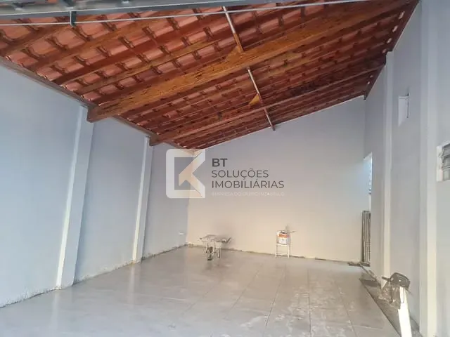 Casa com 256m² 3 quartos e 2 banheiros, para alugar, no bairro Vila Sfeir em Indaiatuba