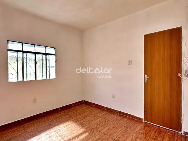 Casa com 40m² 1 quarto e 1 banheiro, para alugar, no bairro Minaslândia em Belo Horizonte