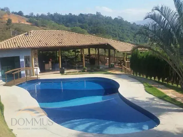 Casa com 694m² 4 quartos e 7 banheiros, à venda, no bairro Santa Maria em Timóteo