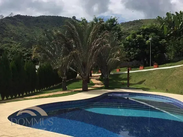Casa com 694m² 4 quartos e 7 banheiros, à venda, no bairro Santa Maria em Timóteo