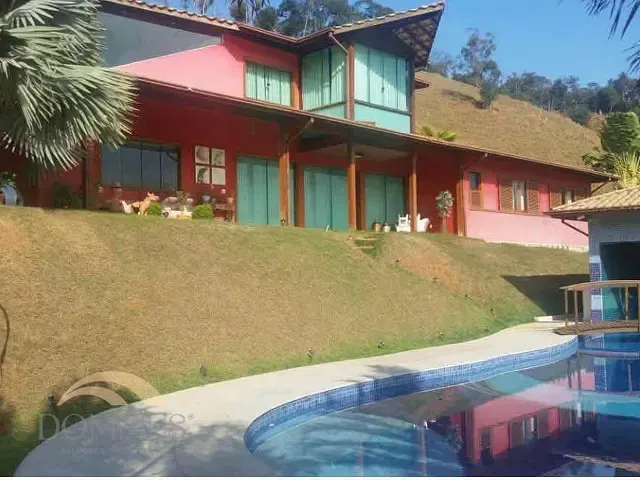 Casa com 694m² 4 quartos e 7 banheiros, à venda, no bairro Santa Maria em Timóteo