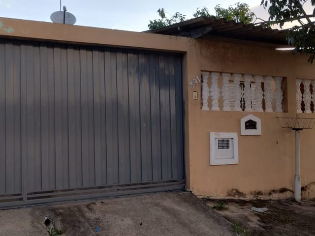 Casa com 250m² 2 quartos e 2 banheiros, à venda, no bairro Parque Valença I em Campinas