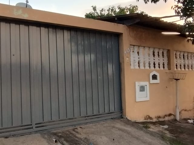 Casa com 250m² 2 quartos e 2 banheiros, à venda, no bairro Parque Valença I em Campinas