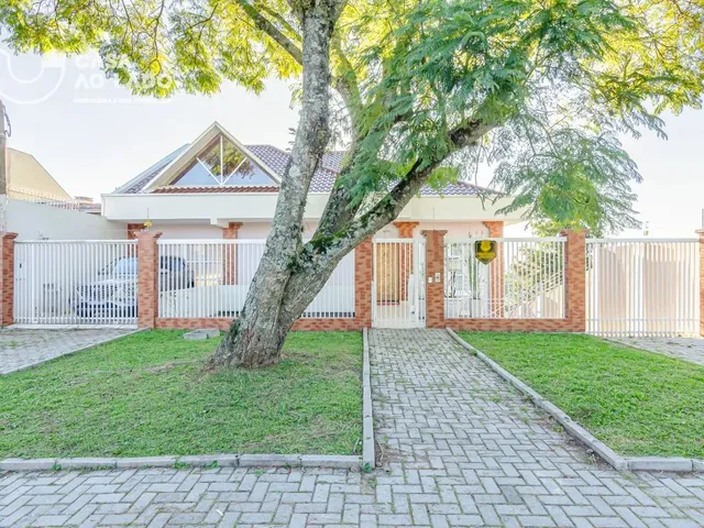 Casa 4 quartos e 12 banheiros, à venda, no bairro Guabirotuba em Curitiba