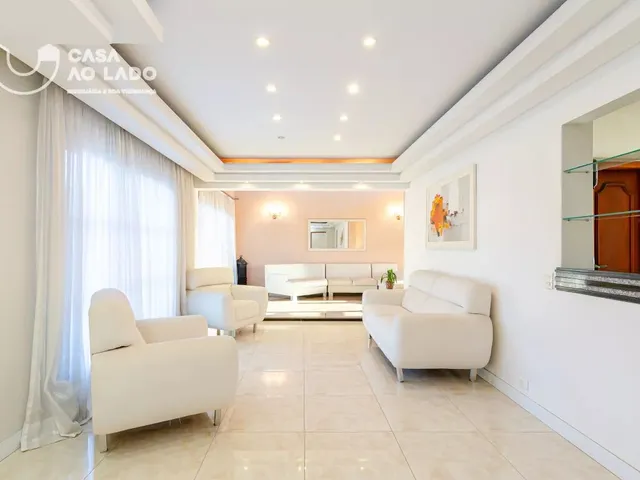 Casa 4 quartos e 12 banheiros, à venda, no bairro Guabirotuba em Curitiba