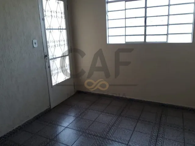 Casa com 200m² 2 quartos e 1 banheiro, à venda, no bairro Miguel Martini em Jaguariúna