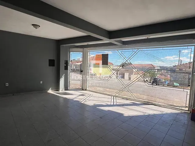 Casa com 200m² 3 quartos e 3 banheiros, à venda, no bairro Matadouro em Bragança Paulista