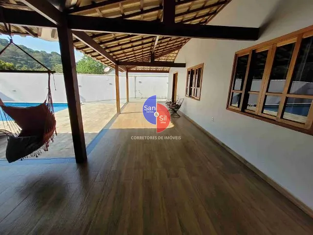 Casa com 400m² 3 quartos e 4 banheiros, à venda, no bairro Santa Dalila (Suruí) em Magé