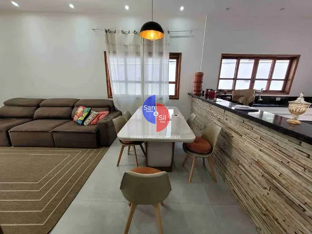 Casa com 400m² 3 quartos e 4 banheiros, à venda, no bairro Santa Dalila (Suruí) em Magé