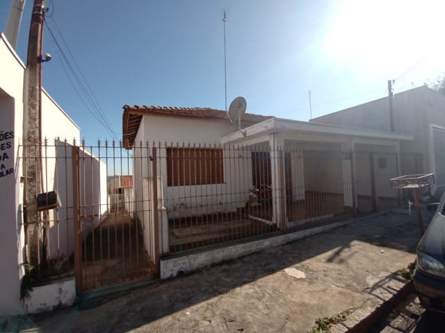 Casa com 360m² 2 quartos e 1 banheiro, à venda, no bairro Jardim Bela Vista em São João da Boa Vista